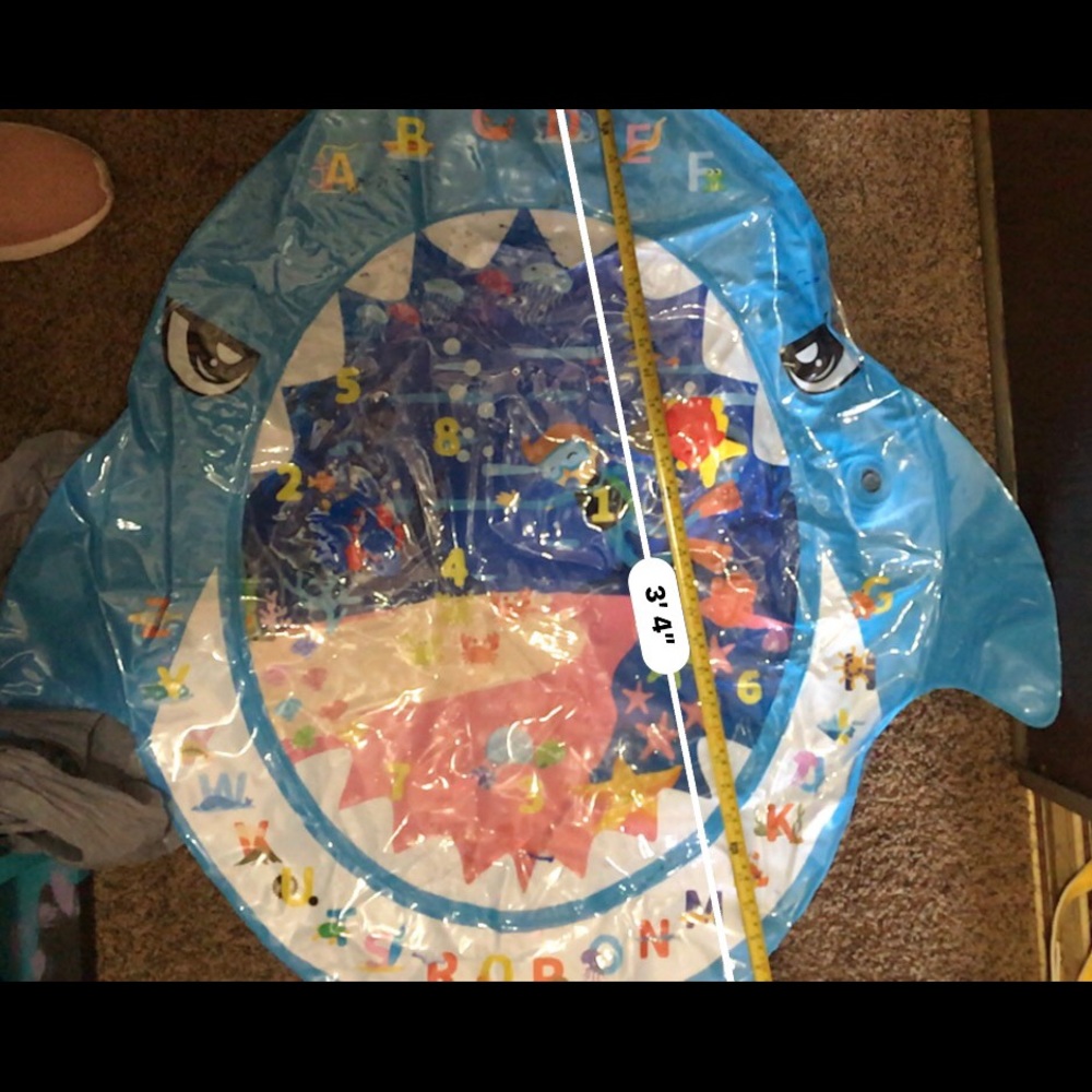 Tummy time water mat